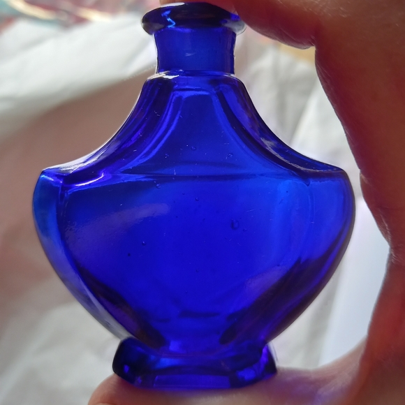 Vintage Cobalt Blue Glass Perfume Bottle - Picture 3 of 5